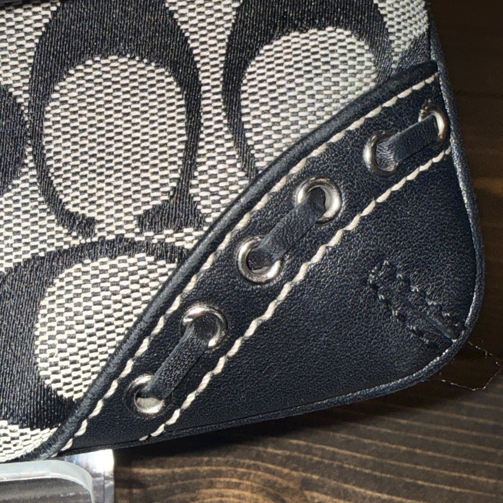 Coach*Rare*Signature C Canvas, Tweed & Leather Trim Soho Wristlet/Wallet (EUC) - Picture 14 of 16